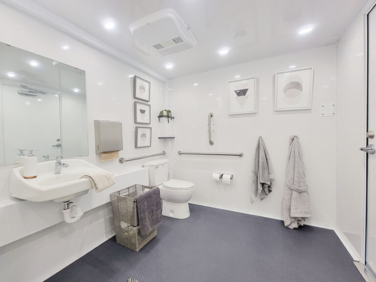 lang-ada-combo-interior1